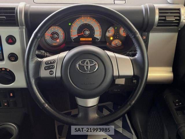 Toyota FJ CRUISER 2015-09 812498-11