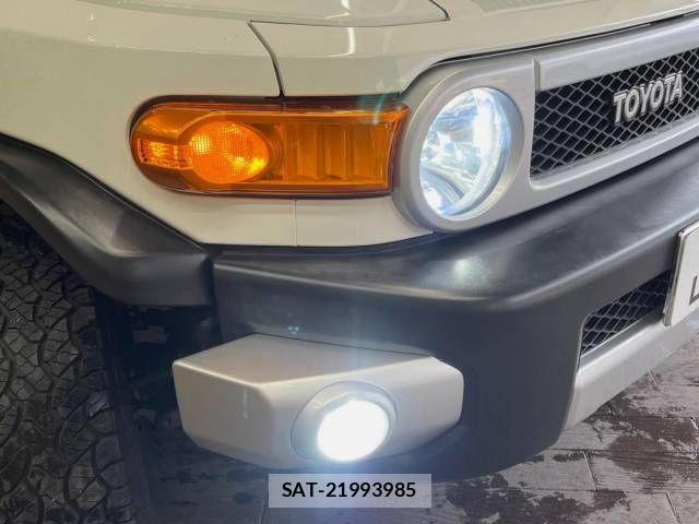 Toyota FJ CRUISER 2015-09 812498-12