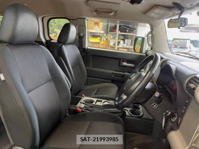 Toyota FJ CRUISER 2015-09 812498-8