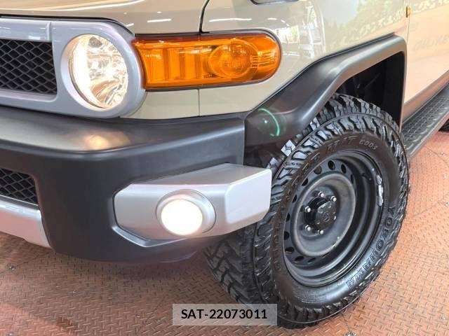 Toyota FJ CRUISER 2017-02 909694-11
