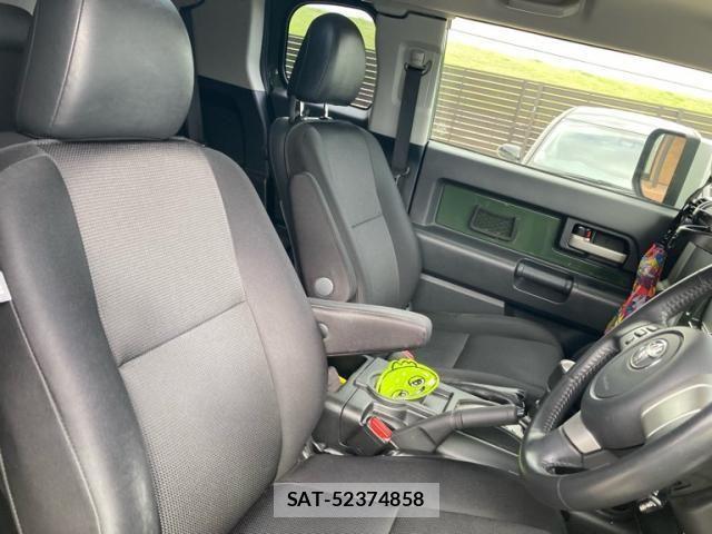 Toyota FJ CRUISER 2013-11 1281466-15
