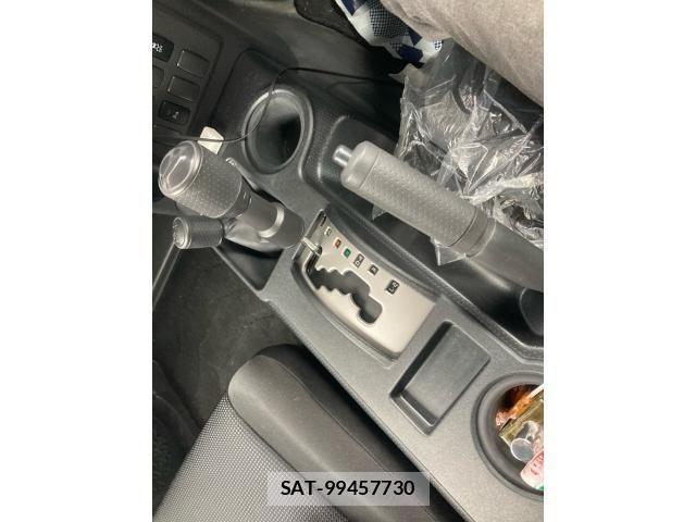 Toyota FJ CRUISER 2017-06 1301793-11