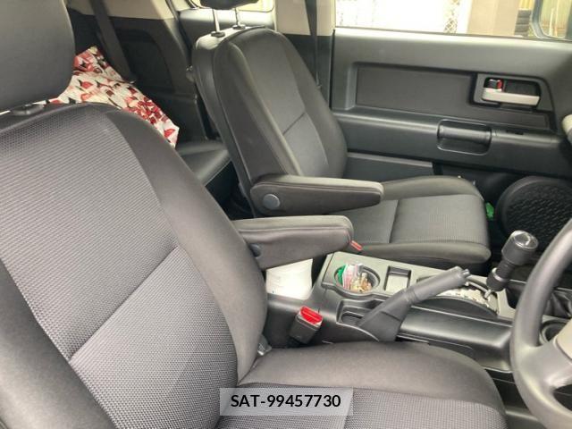 Toyota FJ CRUISER 2017-06 1301793-14