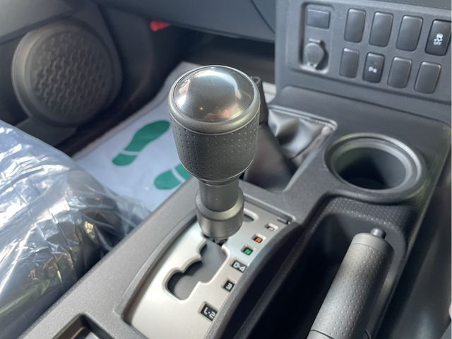 Toyota FJ CRUISER 2013-04 1463265-14