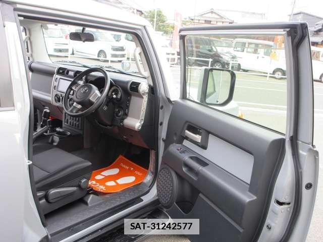 Toyota FJ CRUISER 2014-05 1870043-9