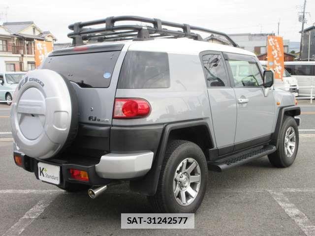 Toyota FJ CRUISER 2014-05 1870043-16