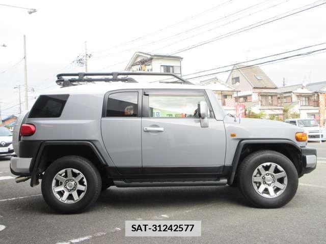 Toyota FJ CRUISER 2014-05 1870043-3
