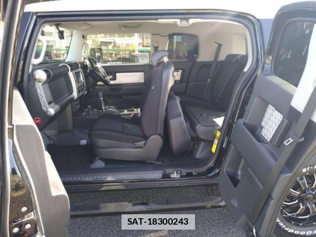 Toyota FJ CRUISER 2014-04 2348792-25
