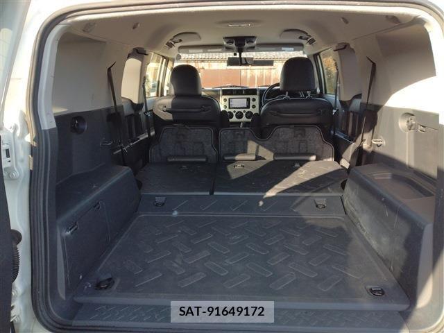 Toyota FJ CRUISER 2017-10 2446463-11