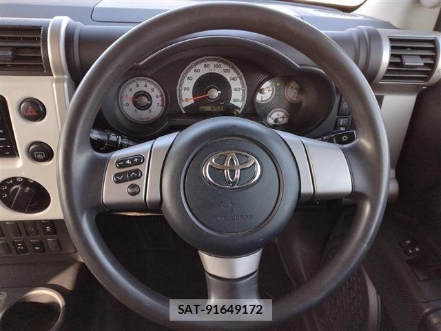 Toyota FJ CRUISER 2017-10 2446463-14