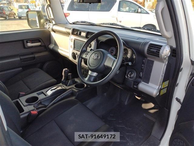 Toyota FJ CRUISER 2017-10 2446463-23