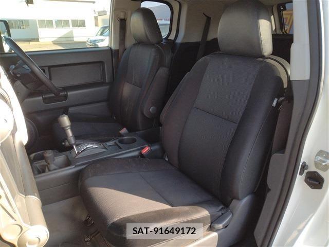 Toyota FJ CRUISER 2017-10 2446463-25