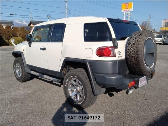 Toyota FJ CRUISER 2017-10 2446463-6