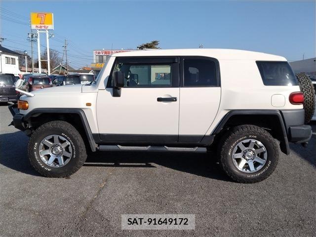 Toyota FJ CRUISER 2017-10 2446463-7