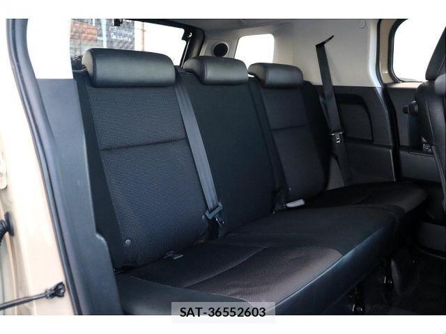 Toyota FJ CRUISER 2011-01 2665111-10