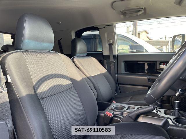 Toyota FJ CRUISER 2015-04 3373433-12