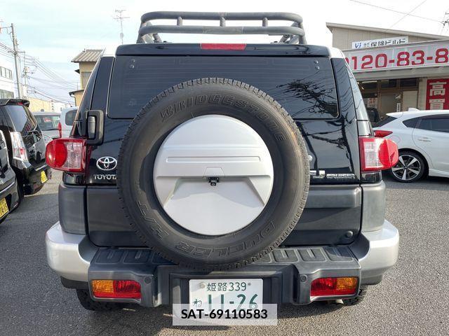 Toyota FJ CRUISER 2015-04 3373433-1