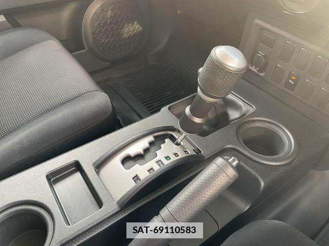 Toyota FJ CRUISER 2015-04 3373433-27