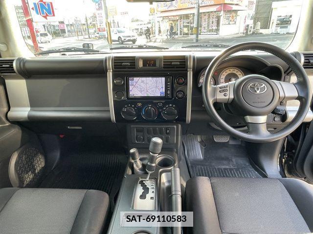 Toyota FJ CRUISER 2015-04 3373433-2