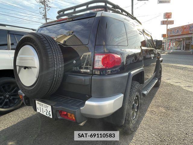 Toyota FJ CRUISER 2015-04 3373433-5