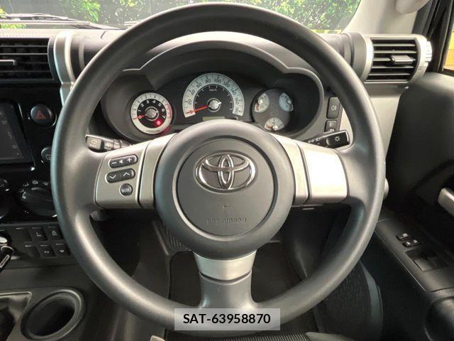 Toyota FJ CRUISER 2012-05 4139292-10