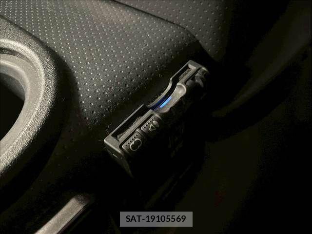 Toyota FJ CRUISER 2013-01 4420701-9