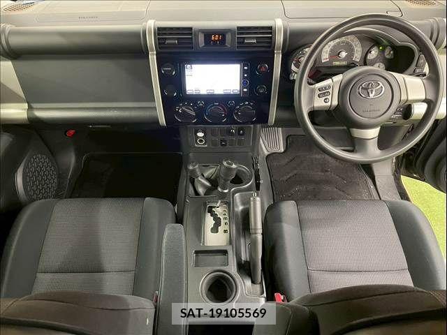 Toyota FJ CRUISER 2013-01 4420701-2