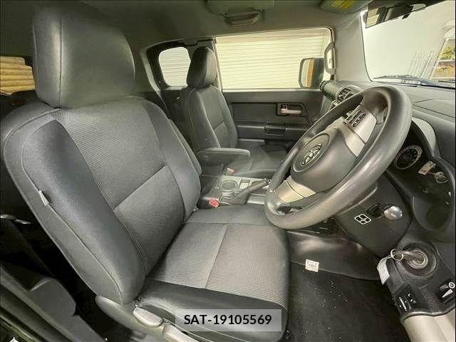 Toyota FJ CRUISER 2013-01 4420701-5