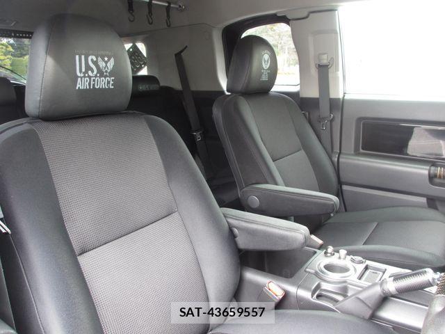Toyota FJ CRUISER 2015-11 4592234-18