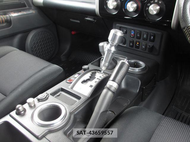 Toyota FJ CRUISER 2015-11 4592234-21