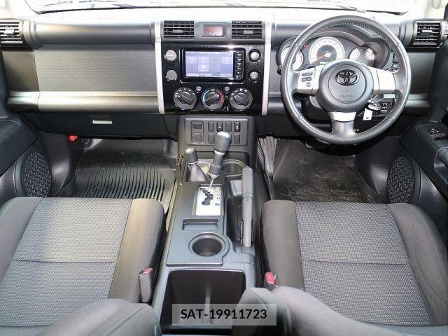 Toyota FJ CRUISER 2017-01 4638961-2