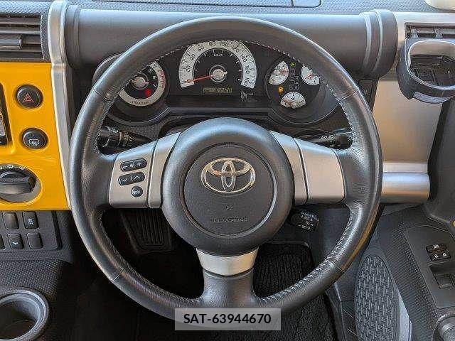 Toyota FJ CRUISER 2011-02 4638962-11