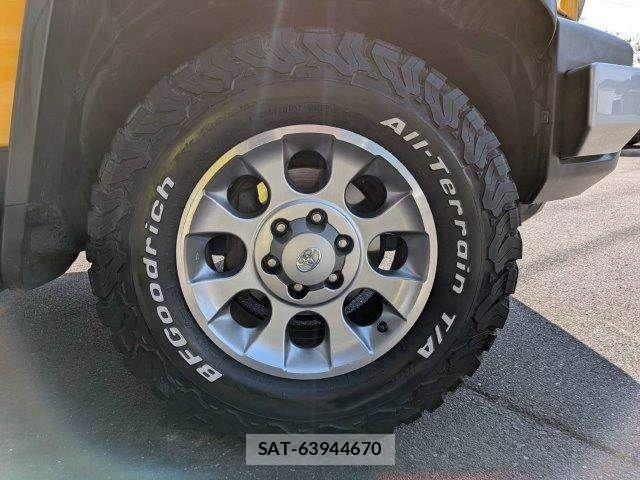 Toyota FJ CRUISER 2011-02 4638962-13