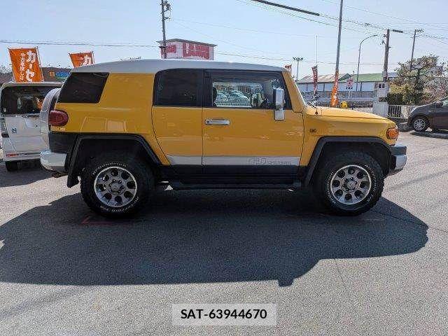 Toyota FJ CRUISER 2011-02 4638962-16