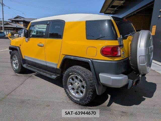 Toyota FJ CRUISER 2011-02 4638962-19