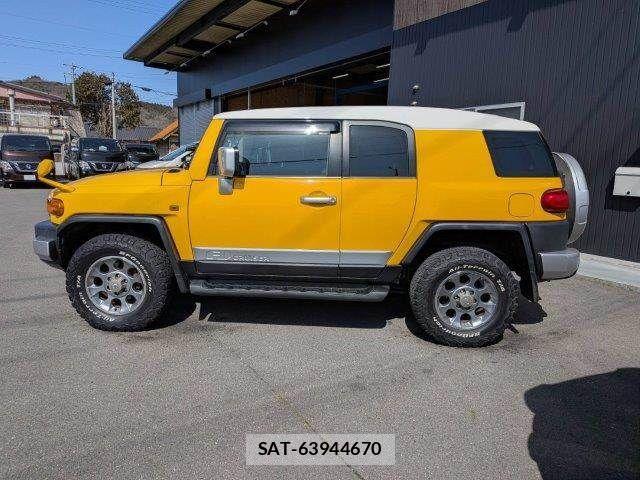 Toyota FJ CRUISER 2011-02 4638962-20