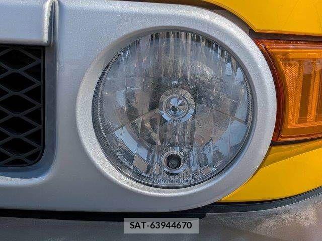 Toyota FJ CRUISER 2011-02 4638962-21