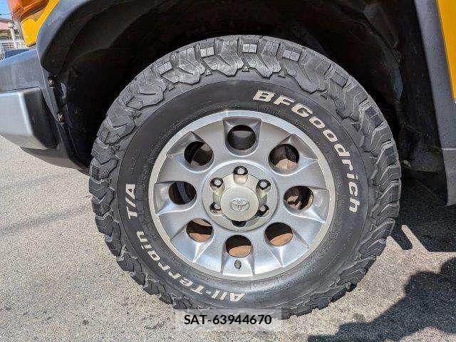 Toyota FJ CRUISER 2011-02 4638962-27