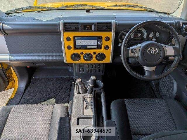 Toyota FJ CRUISER 2011-02 4638962-2