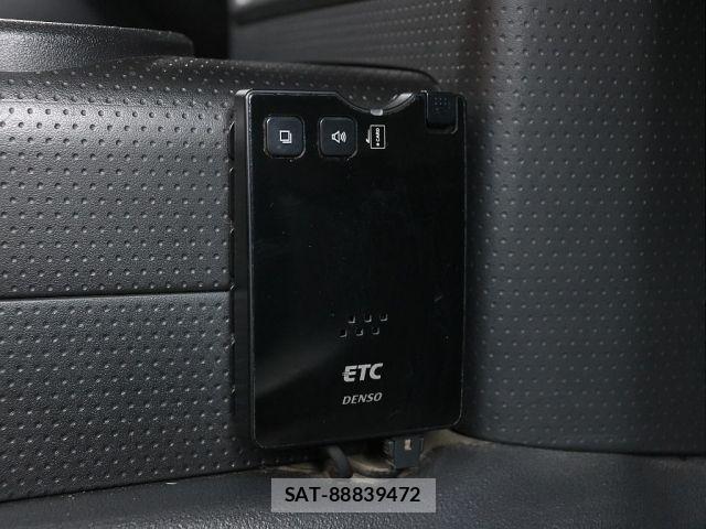 Toyota FJ CRUISER 2013-01 4942061-18