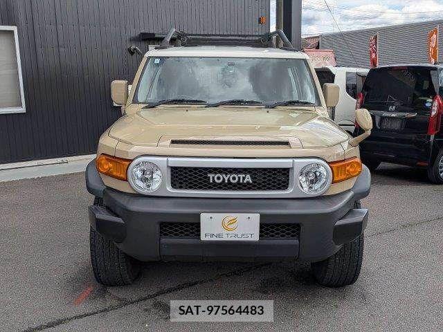 Toyota FJ CRUISER 2011-05 5867760-13