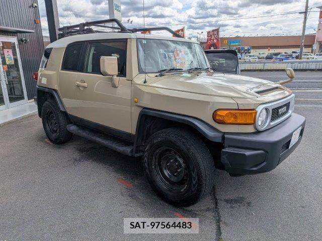Toyota FJ CRUISER 2011-05 5867760-14