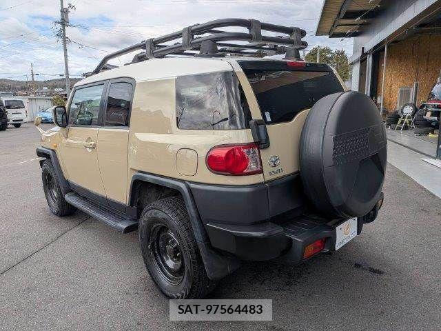 Toyota FJ CRUISER 2011-05 5867760-18