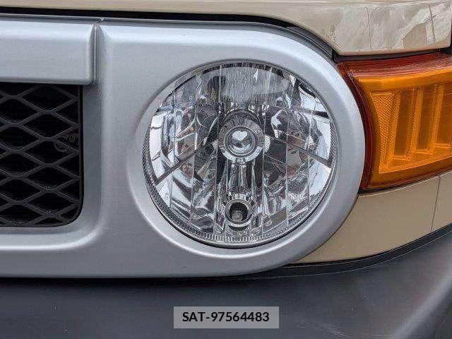 Toyota FJ CRUISER 2011-05 5867760-20