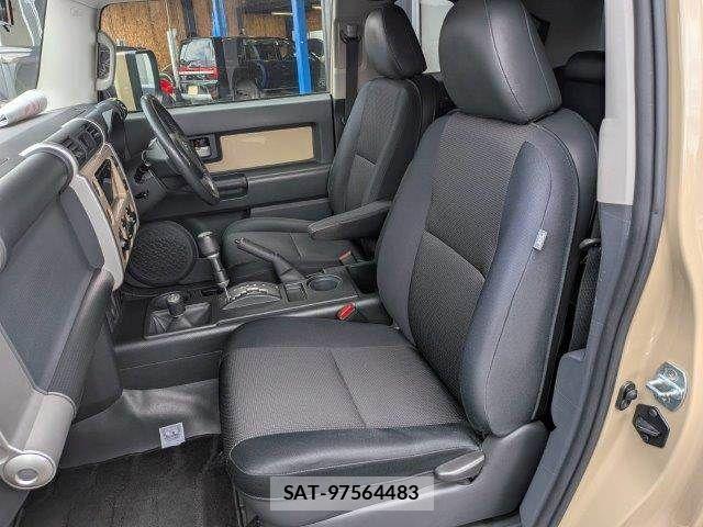 Toyota FJ CRUISER 2011-05 5867760-29