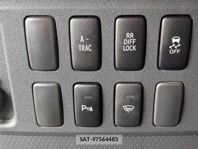 Toyota FJ CRUISER 2011-05 5867760-6
