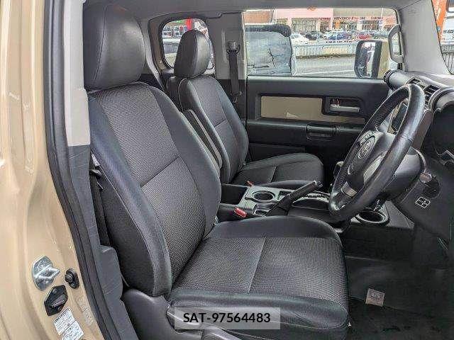 Toyota FJ CRUISER 2011-05 5867760-7