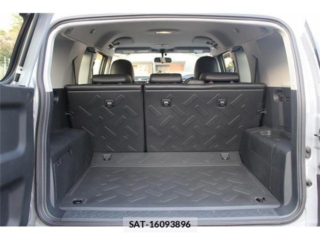 Toyota FJ CRUISER 2013-03 5867745-15