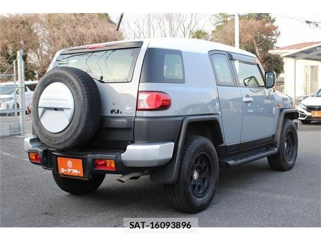 Toyota FJ CRUISER 2013-03 5867745-20