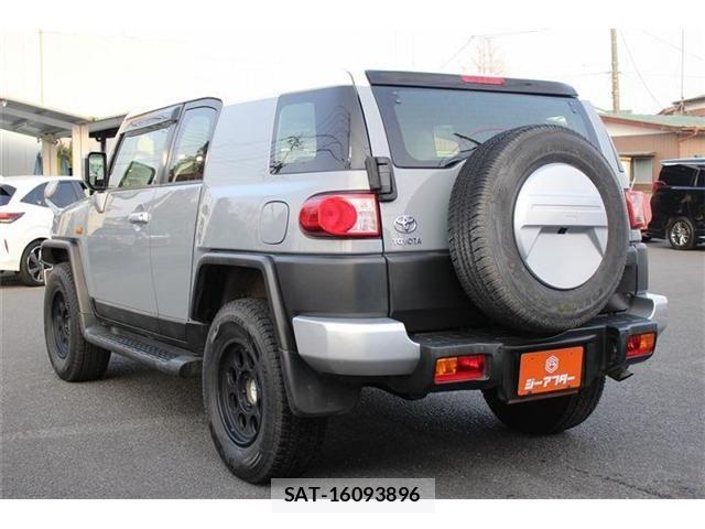 Toyota FJ CRUISER 2013-03 5867745-21